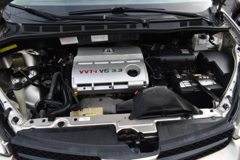 Toyota Sienna LE - 7 Passenger Seating 2005