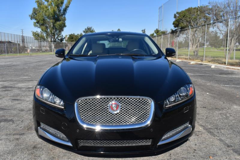 Jaguar XF-Series XF 2.0L I4T Premium 2015