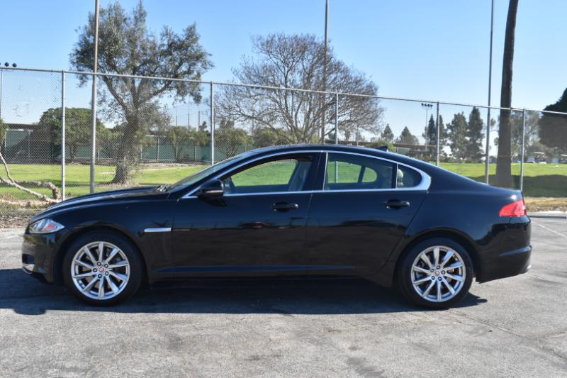 Jaguar XF-Series XF 2.0L I4T Premium 2015