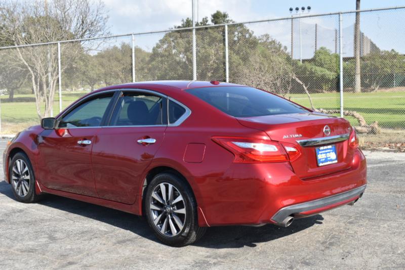 Nissan Altima 2.5 SV 2017