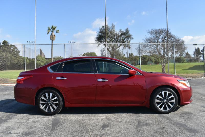 Nissan Altima 2.5 SV 2017