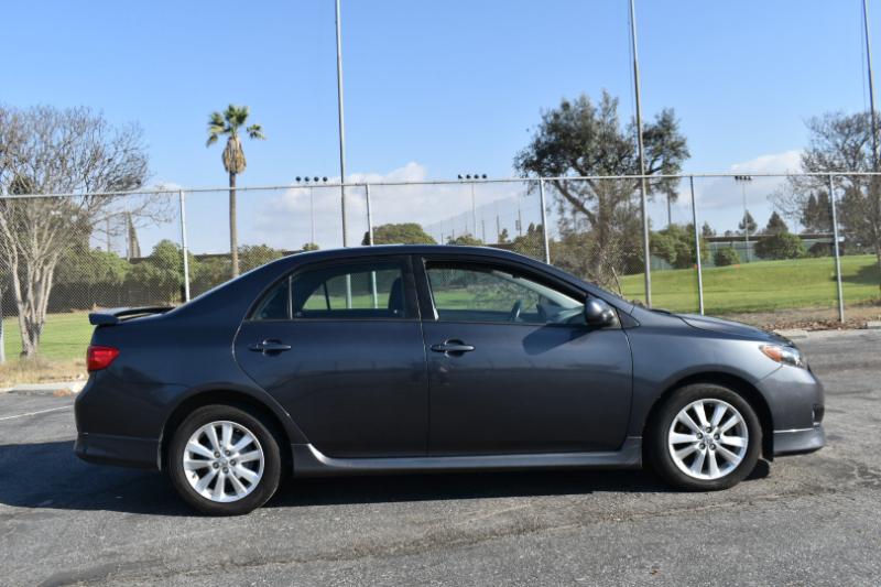 Toyota Corolla S 4-Speed AT 2010