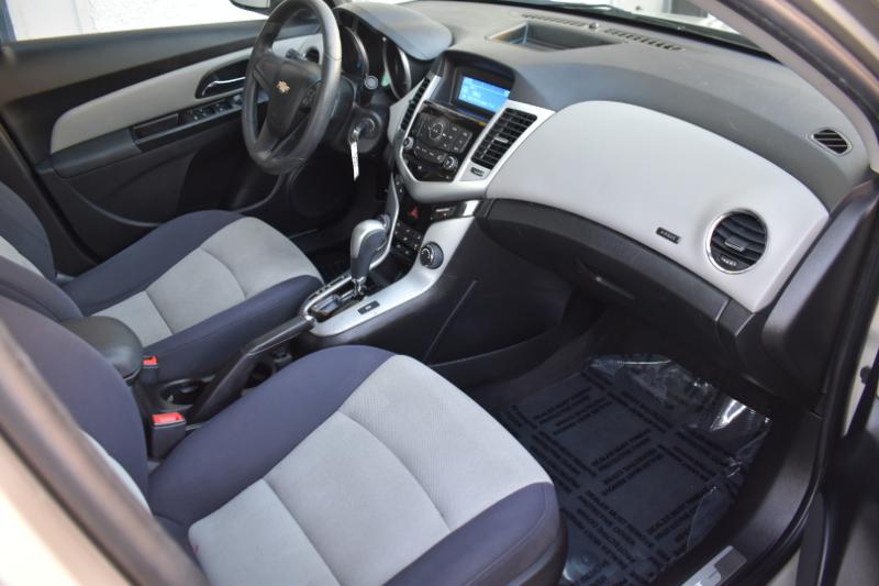 Chevrolet Cruze LS Auto 2014