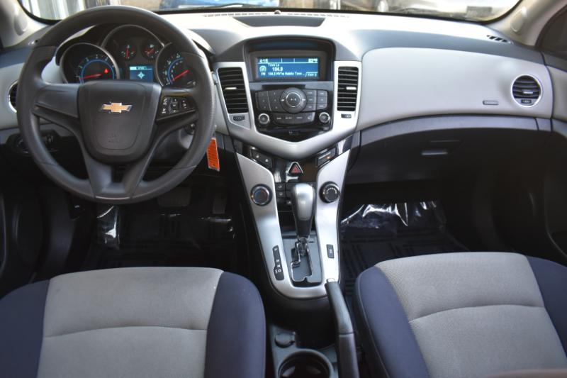 Chevrolet Cruze LS Auto 2014
