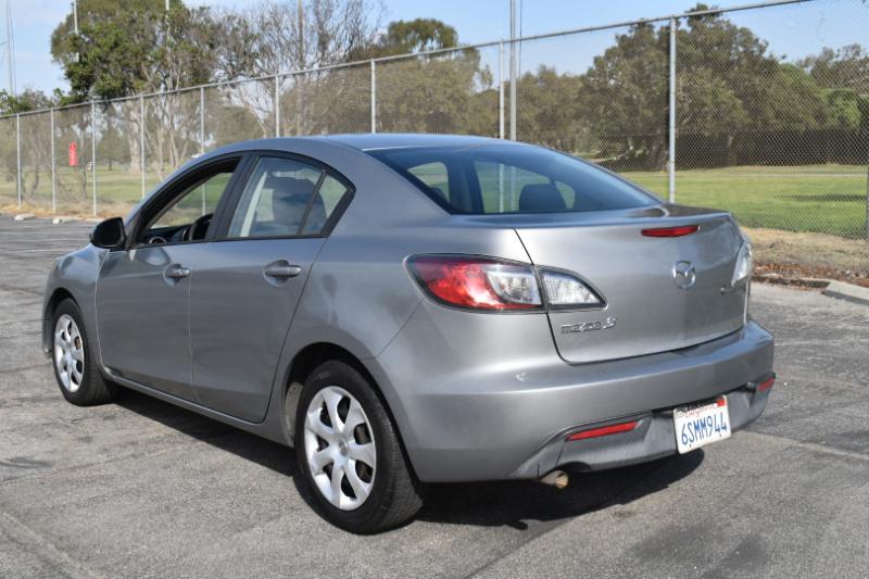 Mazda MAZDA3 i Sport 4-Door 2011