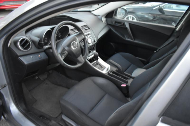 Mazda MAZDA3 i Sport 4-Door 2011
