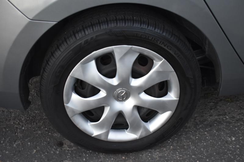 Mazda MAZDA3 i Sport 4-Door 2011