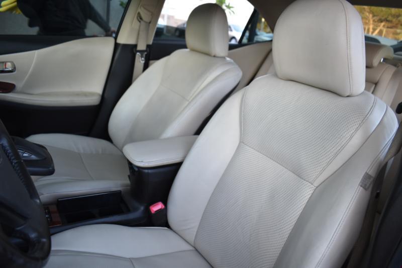 Lexus HS 250h Sedan 2011