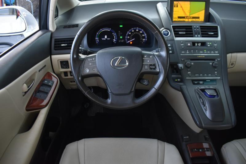 Lexus HS 250h Sedan 2011