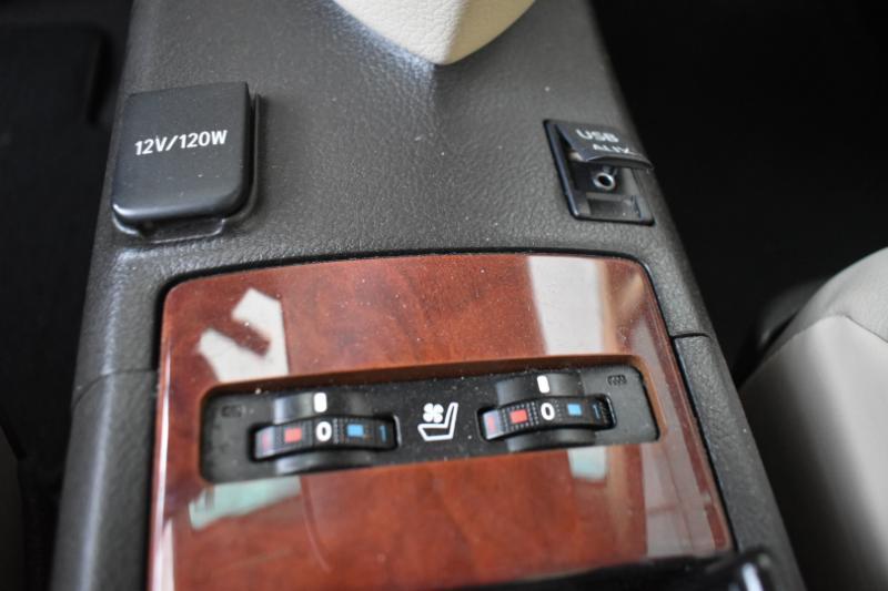 Lexus HS 250h Sedan 2011