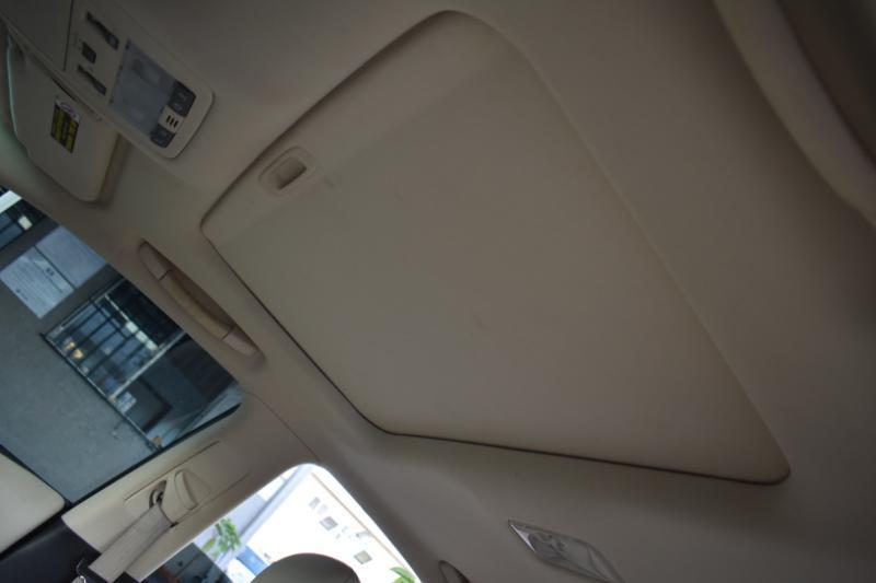 Lexus HS 250h Sedan 2011