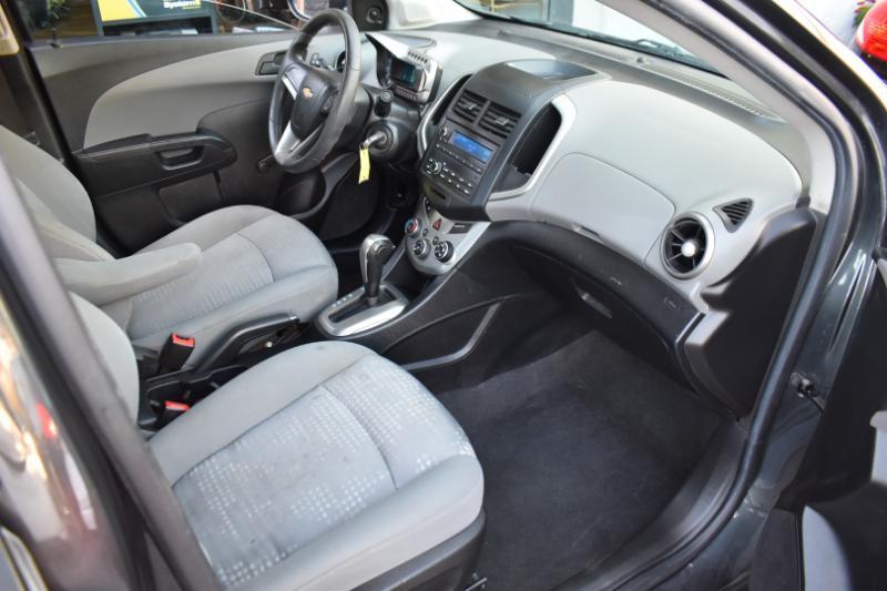 Chevrolet Sonic LS Auto Sedan 2016