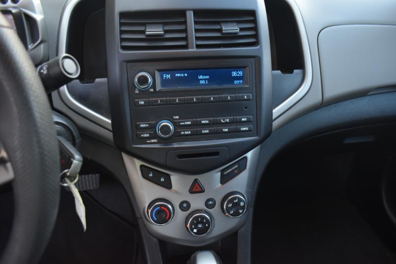 Chevrolet Sonic LS Auto Sedan 2016