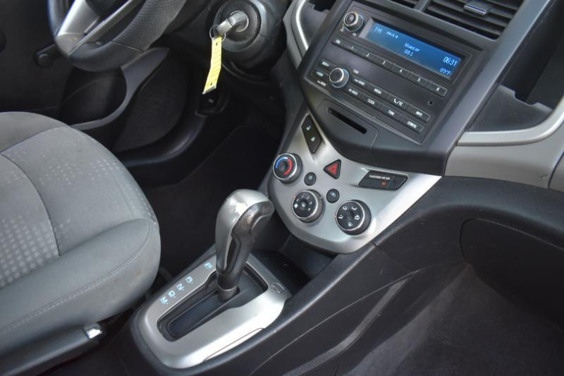 Chevrolet Sonic LS Auto Sedan 2016