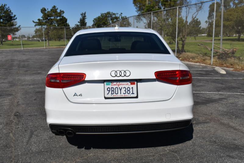 Audi A4 2.0 T Sedan FrontTrak Multitronic 2015