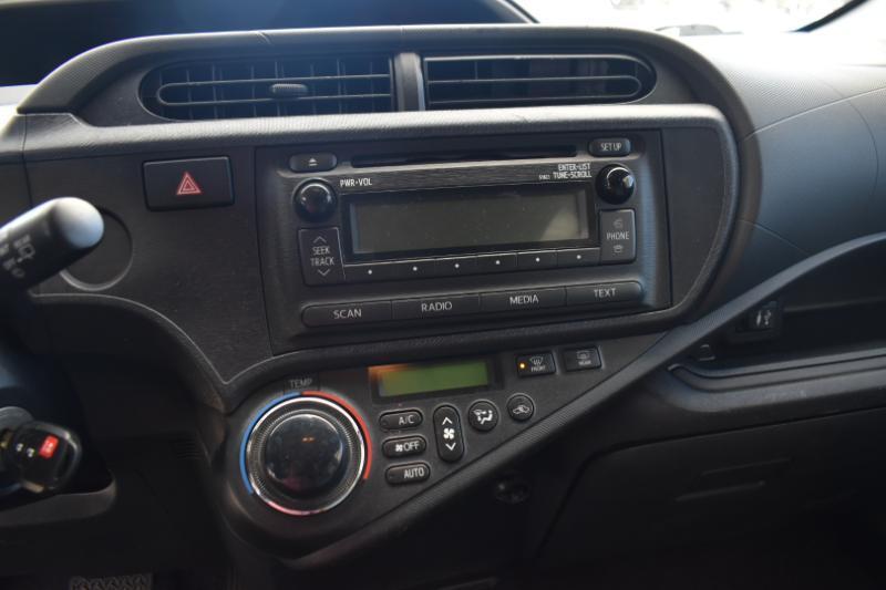 Toyota Prius c Two 2014