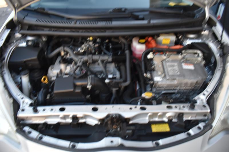 Toyota Prius c Two 2014