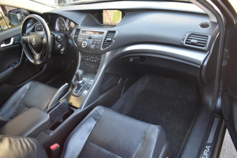 Acura TSX  2012