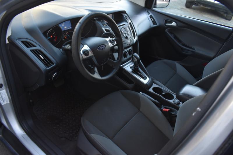 Ford Focus SE Hatch 2013