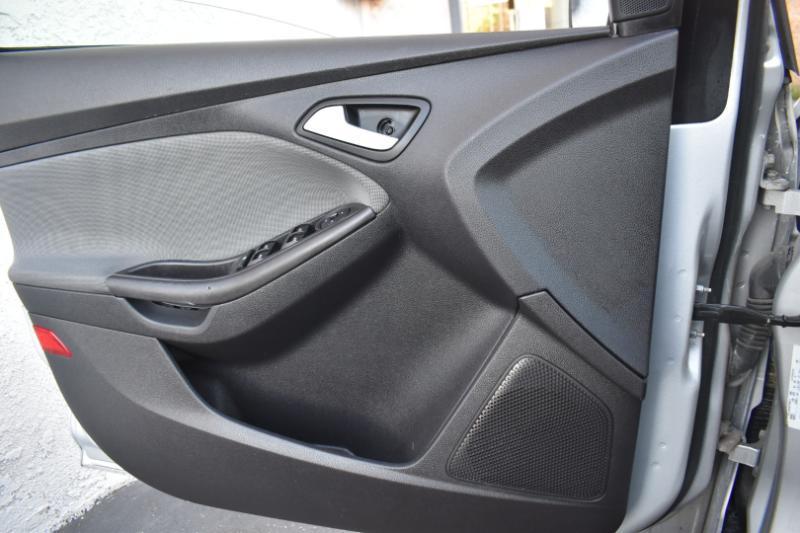 Ford Focus SE Hatch 2013