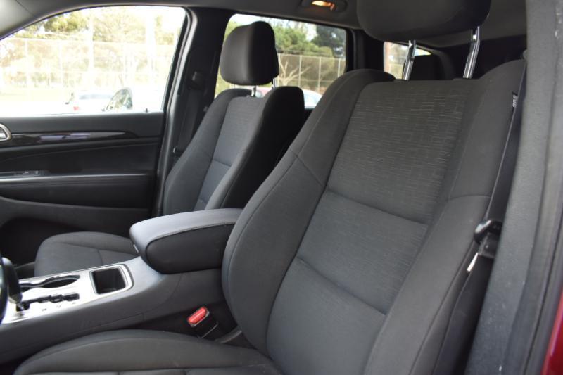 Jeep Grand Cherokee Laredo 4WD 2013