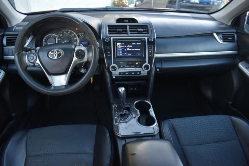 Toyota Camry SE 2012
