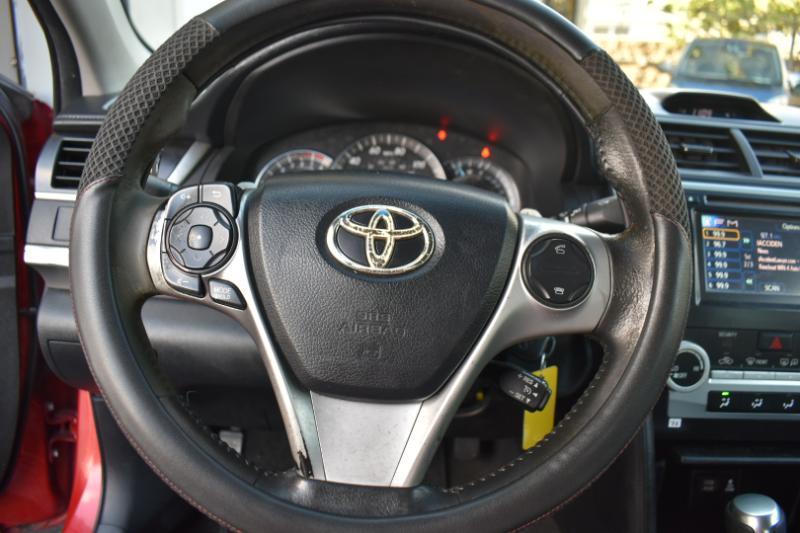 Toyota Camry SE 2012