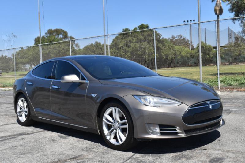 Tesla Model S 70D 2015