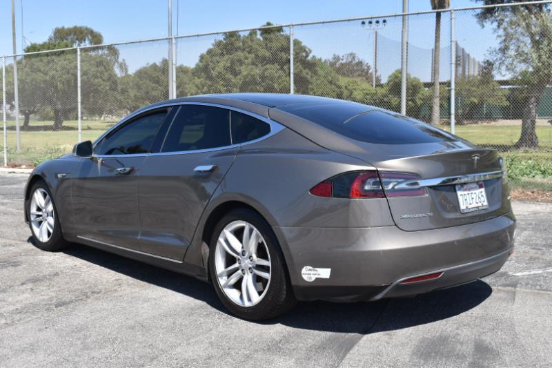 Tesla Model S 70D 2015