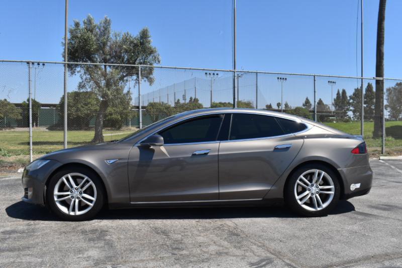 Tesla Model S 70D 2015