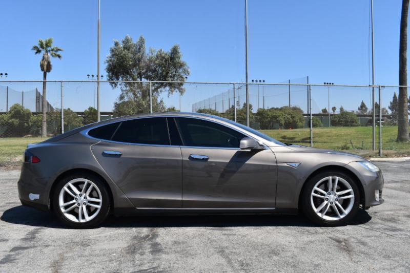 Tesla Model S 70D 2015