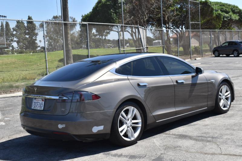 Tesla Model S 70D 2015