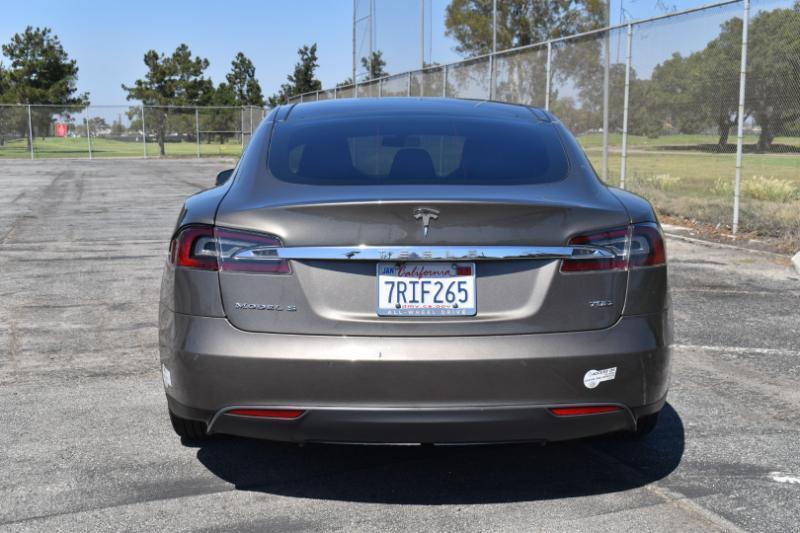 Tesla Model S 70D 2015