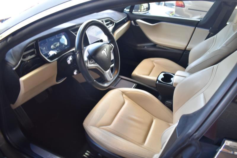 Tesla Model S 70D 2015