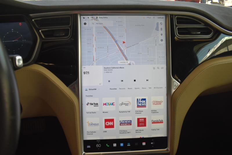 Tesla Model S 70D 2015