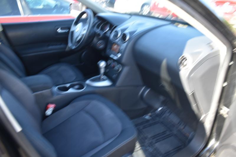 Nissan Rogue S AWD 2011