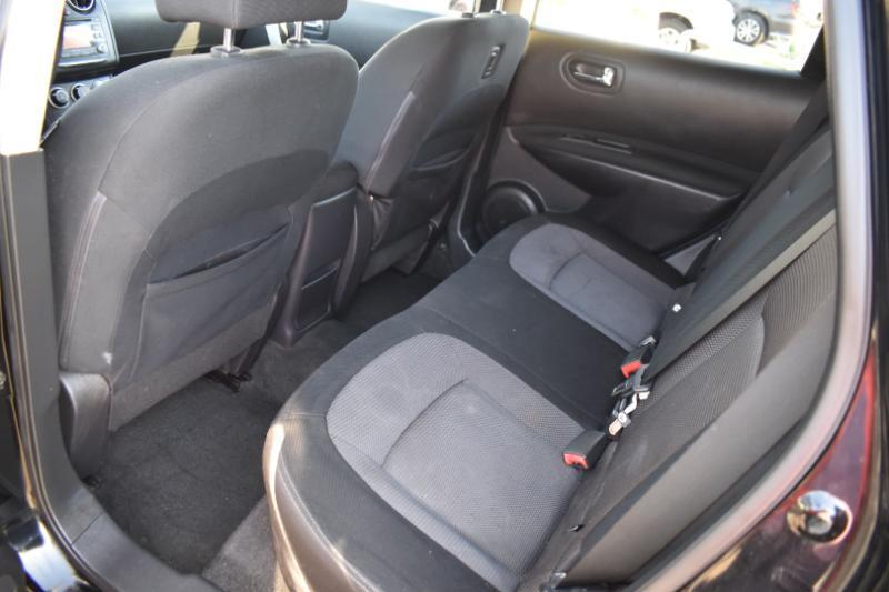 Nissan Rogue S AWD 2011