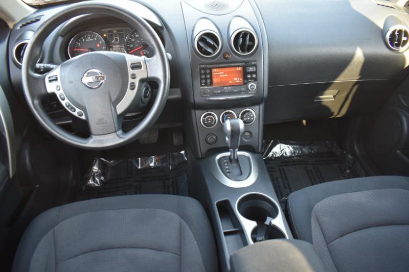 Nissan Rogue S AWD 2011