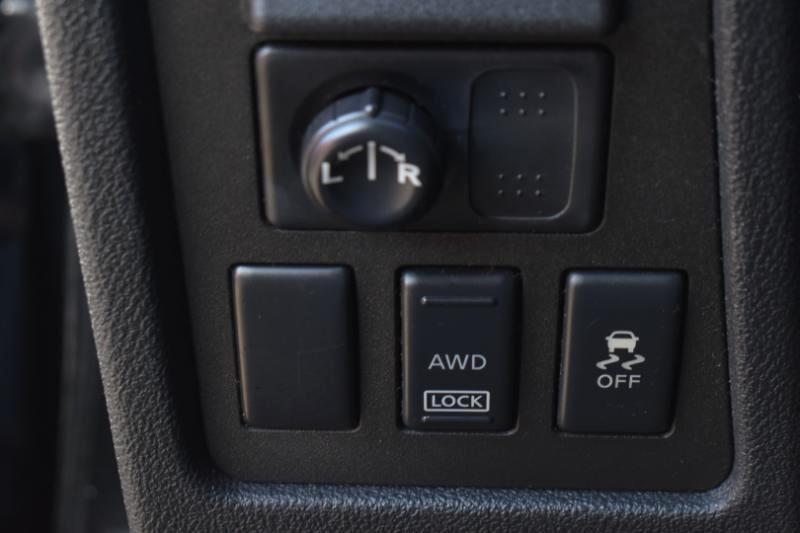 Nissan Rogue S AWD 2011