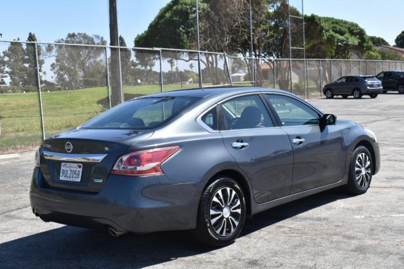 Nissan Altima 2.5 S Sedan 2013