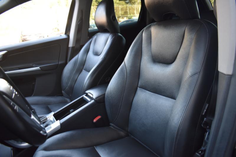 Volvo XC60 4dr 3.2L Premier 2015