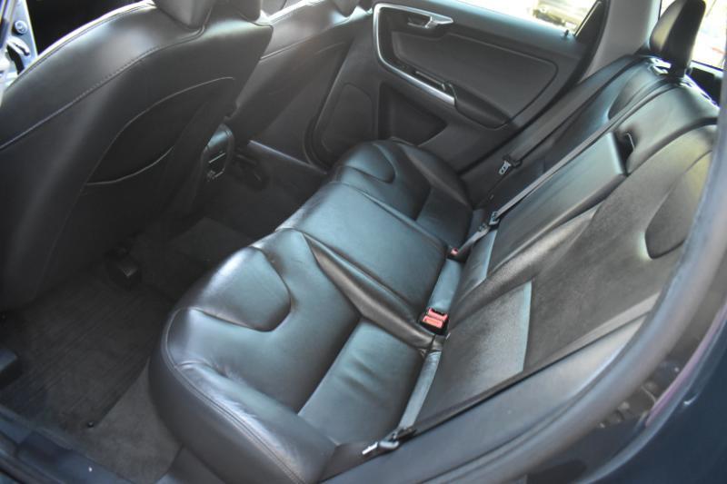 Volvo XC60 4dr 3.2L Premier 2015