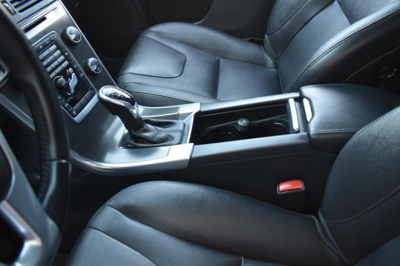 Volvo XC60 4dr 3.2L Premier 2015