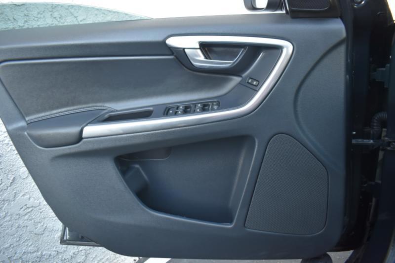 Volvo XC60 4dr 3.2L Premier 2015