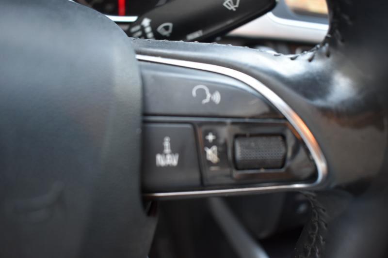 Audi A4 2.0T Sedan quattro Tiptronic 2013