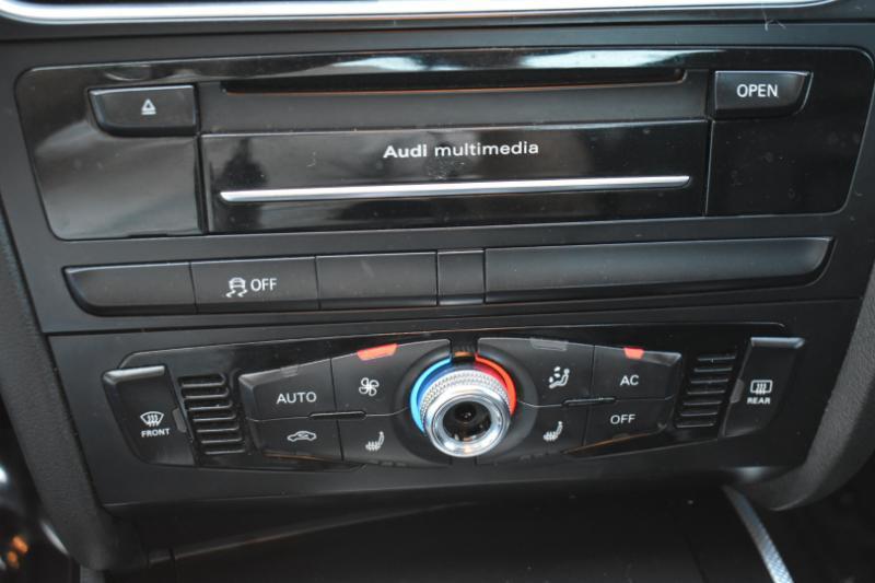 Audi A4 2.0T Sedan quattro Tiptronic 2013