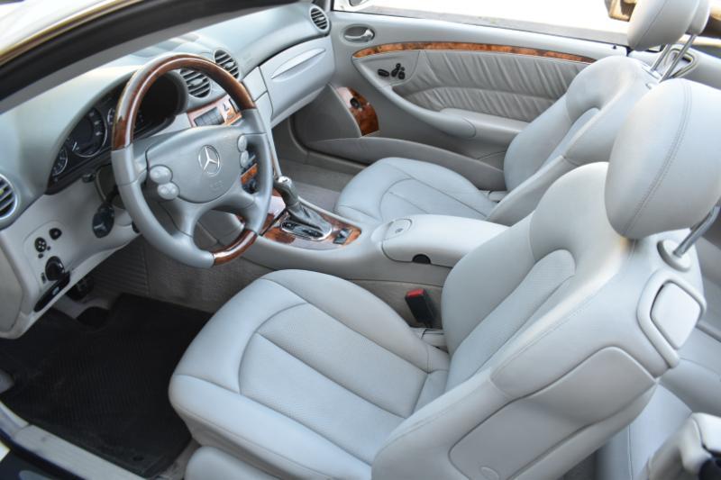 Mercedes-Benz CLK-Class CLK320 Cabriolet 2005