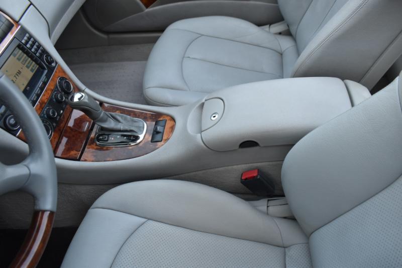 Mercedes-Benz CLK-Class CLK320 Cabriolet 2005