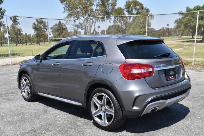 Mercedes-Benz GLA-Class GLA250 4MATIC 2015