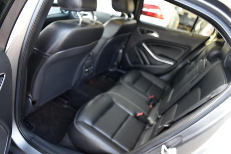 Mercedes-Benz GLA-Class GLA250 4MATIC 2015